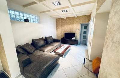 Alquiler de un acogedor piso de 2 habitaciones, 56 m², en el centro de Belgrado, Serbia